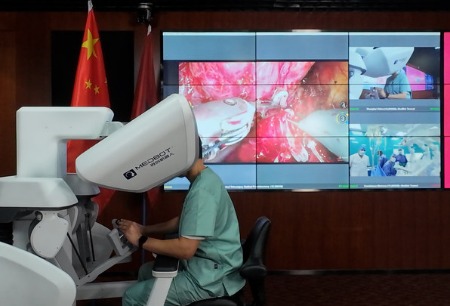 Chinese robotic surgery breaks distance record with 30,000km prostate cancer operation