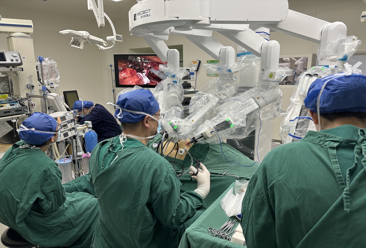 图迈® 腔镜手术机器人突破“装机首月手术例数”纪录，商业化临床应用加速